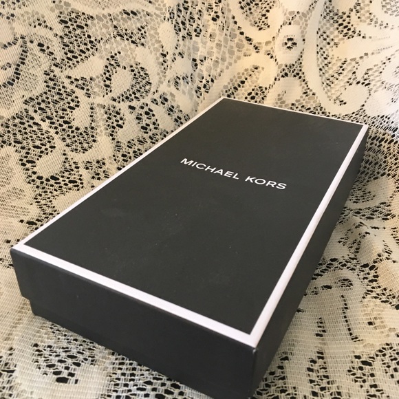 NWT Michael Kors 36T7LRUE3L Russel Tech Zip Around Leather Wallet - Picture 9 of 9